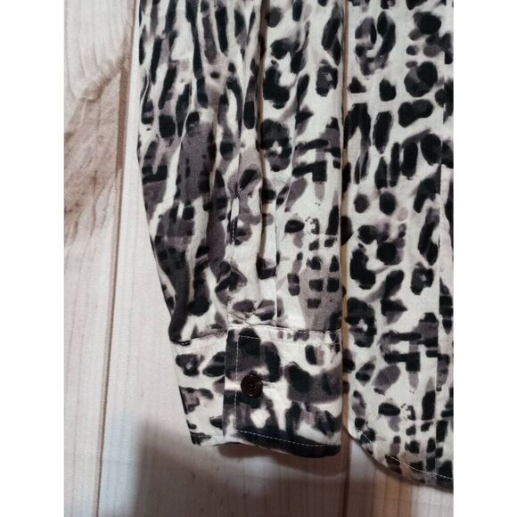 Jones New York Shirt Ladies Large Black Button Front Animal Print‎ - Picture 4 of 6